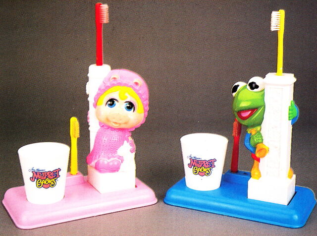 File:Ideal toothbrush sets 1987.jpg