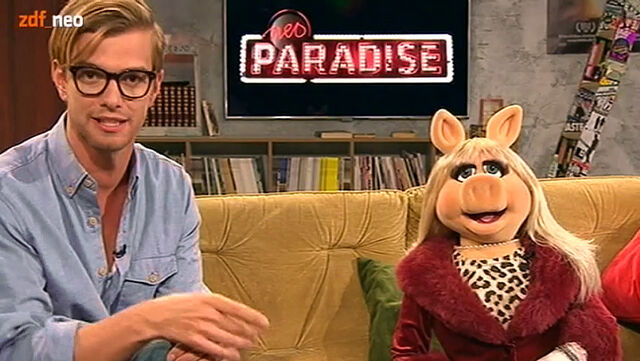 File:NeoParadise-JokoWinterscheidt&Piggy-(2012-01-26).jpg