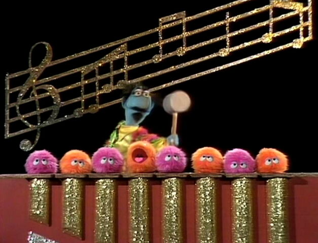 File:105 muppaphone.jpg