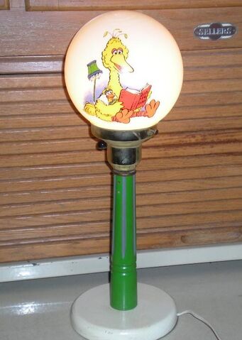 File:Lamp 1973 a.jpg