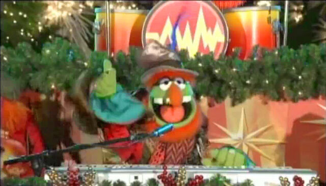 File:ChristmasInRockefellerCenter2009-DrTeeth.jpg