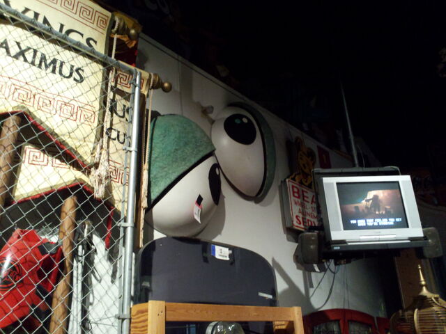 File:Eyes - Studio Backlot Tour.jpg