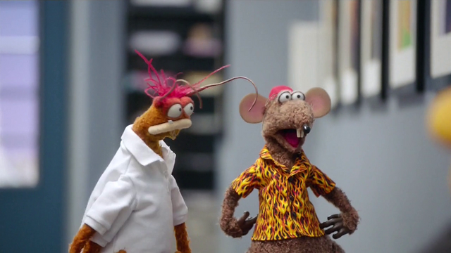 File:TheMuppets-S01E08-Pepe&Rizzo.png