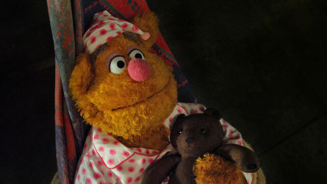 File:TheMuppets-(2011)-FozzieBearWithTeddyBear.jpg