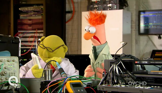 File:Qvc bunsen beaker remote.jpg