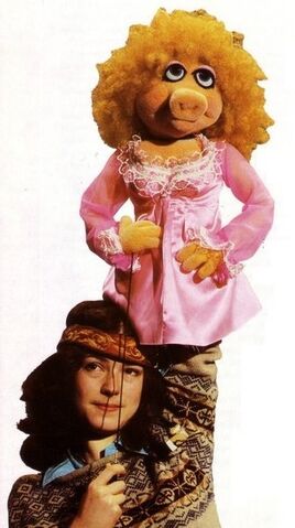 File:Anniesueflip.jpg