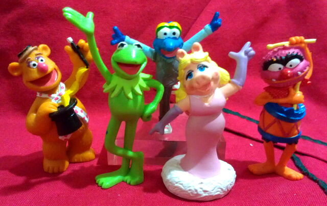 File:Miniland pvc 1995 set.jpg
