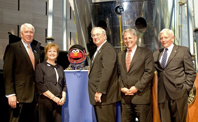 File:Smithsonian 2009-2.jpg
