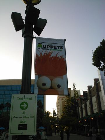 File:MuppetsBeakerbannerDL.jpg