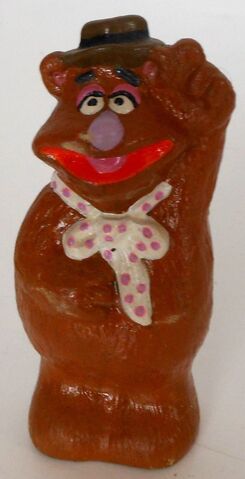 File:Avalon paint figures fozzie.jpg