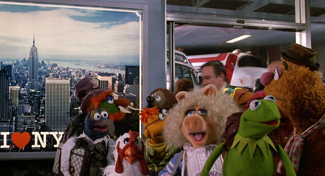 File:IheartNY bus.jpg