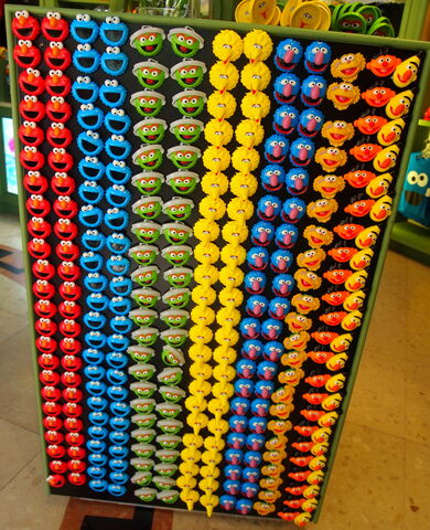File:Singapore magnets.jpg