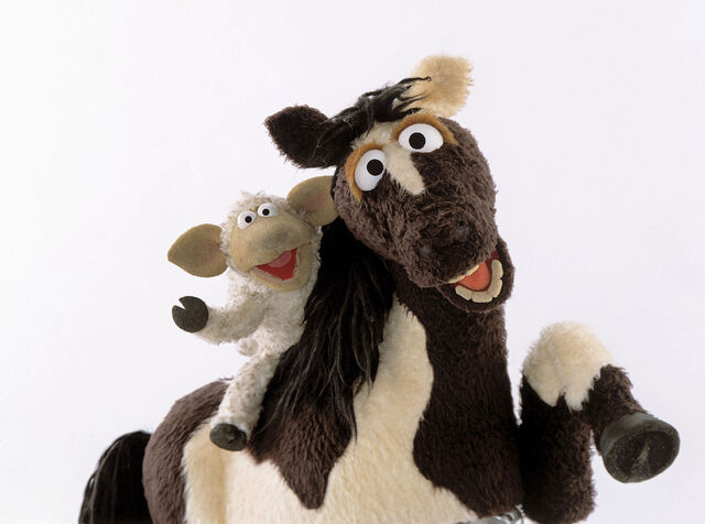File:Wolleundpferd.jpg