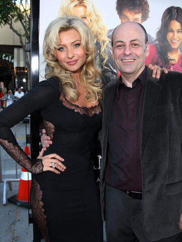 File:Alymichalkatoddgraff.jpg