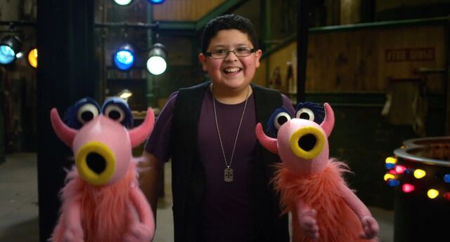 File:Muppets2011Trailer02-59.jpg