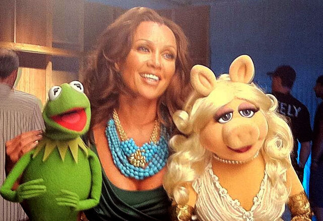 File:Housewives.jpg