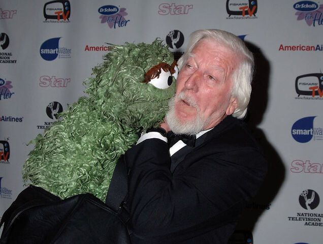 File:Kiss Spinney Emmys 2006.jpg