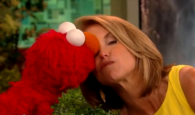 File:Kiss--Elmo&Katie.png