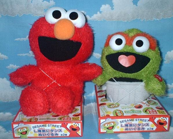 File:Elmogrouchplush.jpg