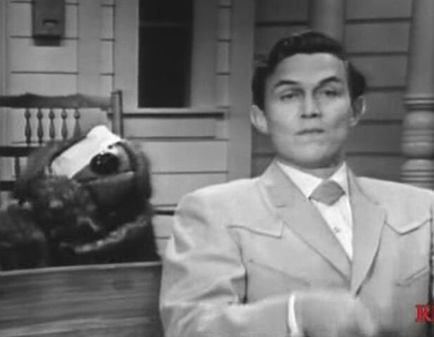 File:Rowlf-spiritof76.jpg