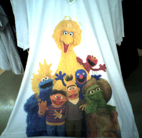 File:AmericanApparel-Cast-SSShirt.jpg