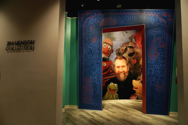 File:Center for Puppetry Arts - Entrance.jpg
