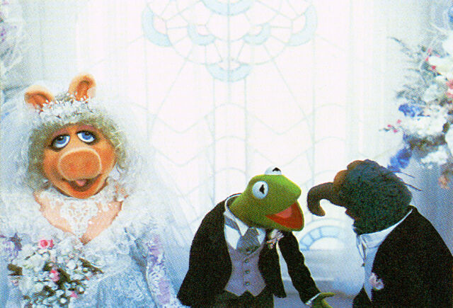 File:MTM wedding Gonzo altar.jpg