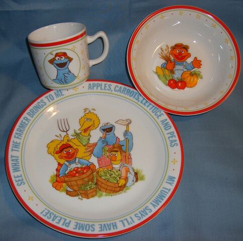 File:NewcorFarmerDishesSet.jpg