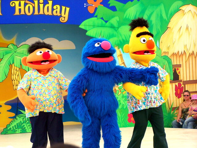 File:Sesame-street-beach-8.jpg