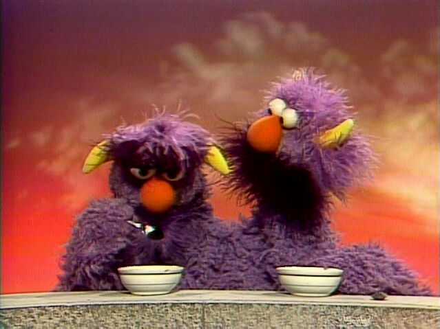 File:2head.manners.spoon.jpg