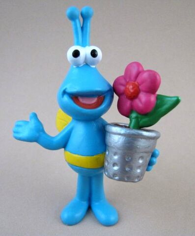 File:ApplauseTwiddlebugBlueFlowerpot.jpg