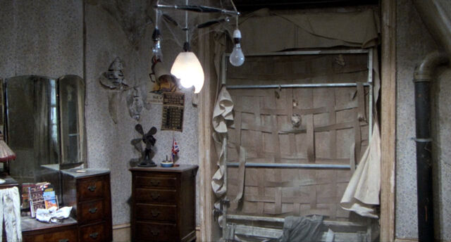 File:Hotelbedroom.jpg