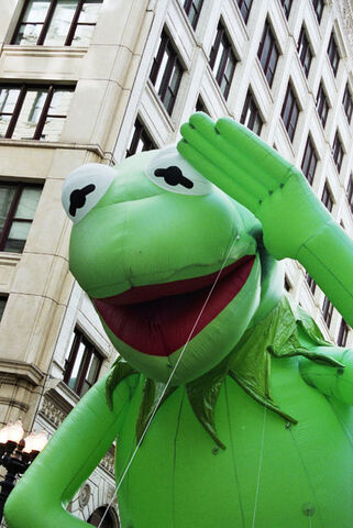 File:Kermit-Balloon.jpg