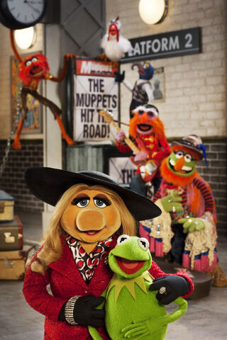 File:Muppets again kerandpiggy.jpg
