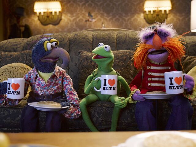 File:Warburtons-Gonzo-Kermit-Floyd.jpg