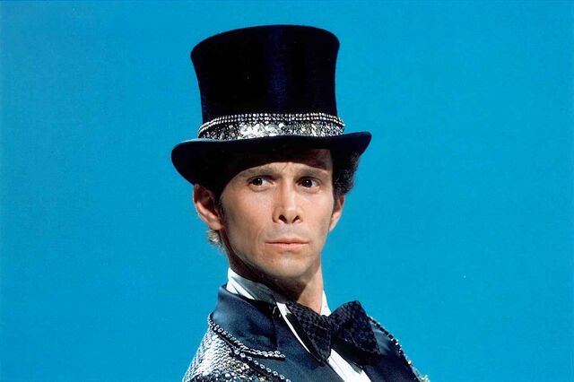 File:Joel Grey03.jpg