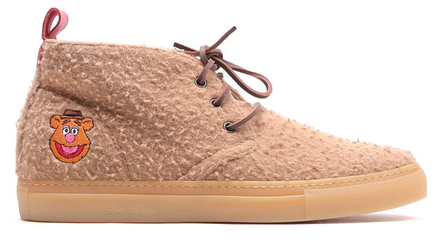 File:Del toro 2014 alto chukka sneaker fozzie.jpg