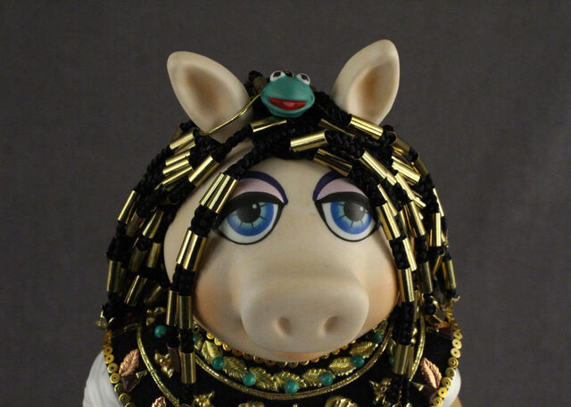 File:Famous Femmes du Histoire Cleopatra 04 face detail.jpg