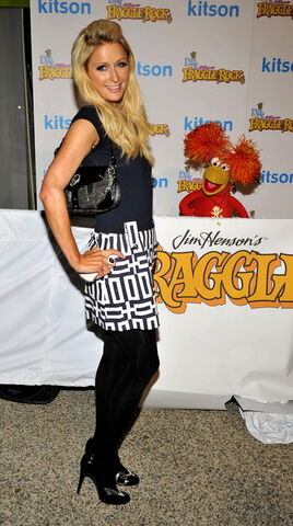 File:Parishilton-redfraggle.jpg