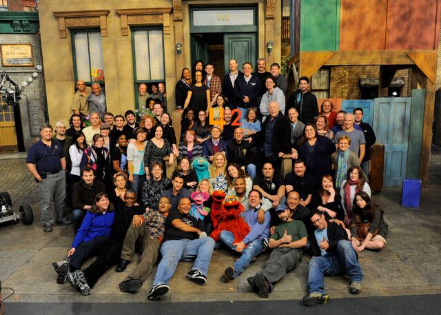 File:Season42-CastAndCrew.jpg