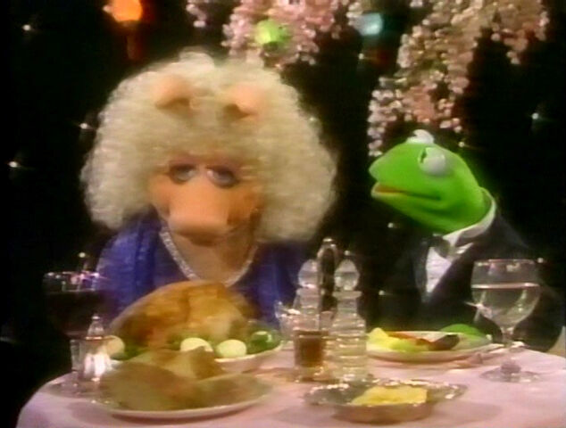 File:Playhouse-KermPiggy11.jpg