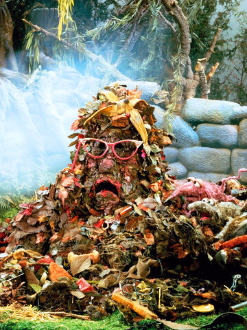 File:Trash heap.jpg