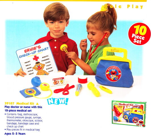File:Tyco 1998 medical kit.jpg