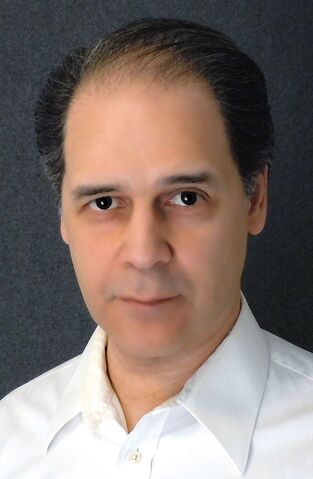 File:Gabriel Velez-1.jpg