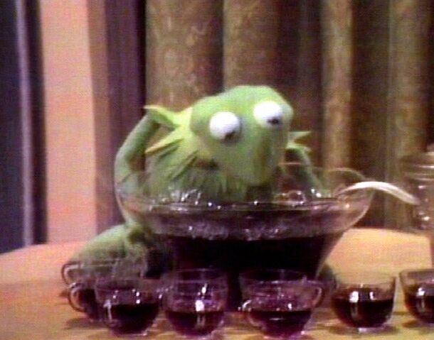 File:Kermit drinking.jpg