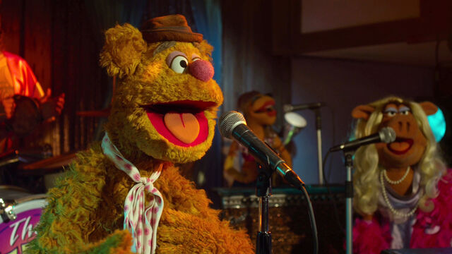 File:TheMuppets-TheMoopets-TheRainbowConnection-(2012).jpg