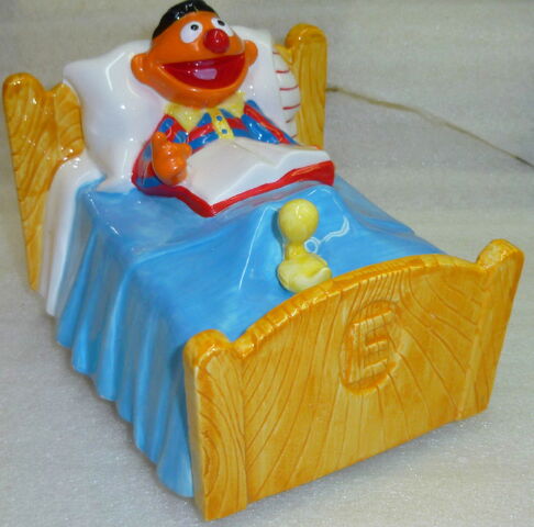 File:Applause ernie music box frere jacques 1.jpg
