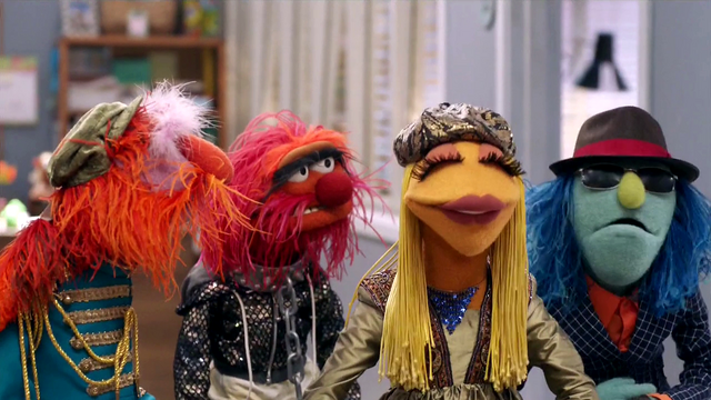 File:TheMuppets-S01E06-EM-Outfits.png