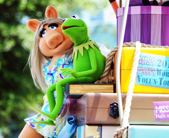 File:Disney'sHonoraryVoluntEarsCavalcade-KermitCollar.jpg