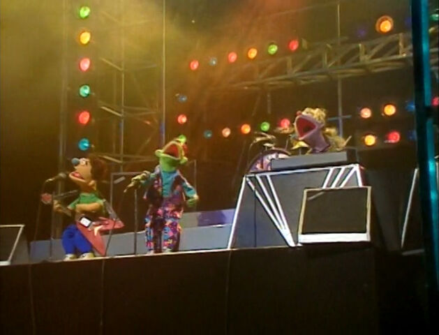 File:AMs-GuessingSong.jpg